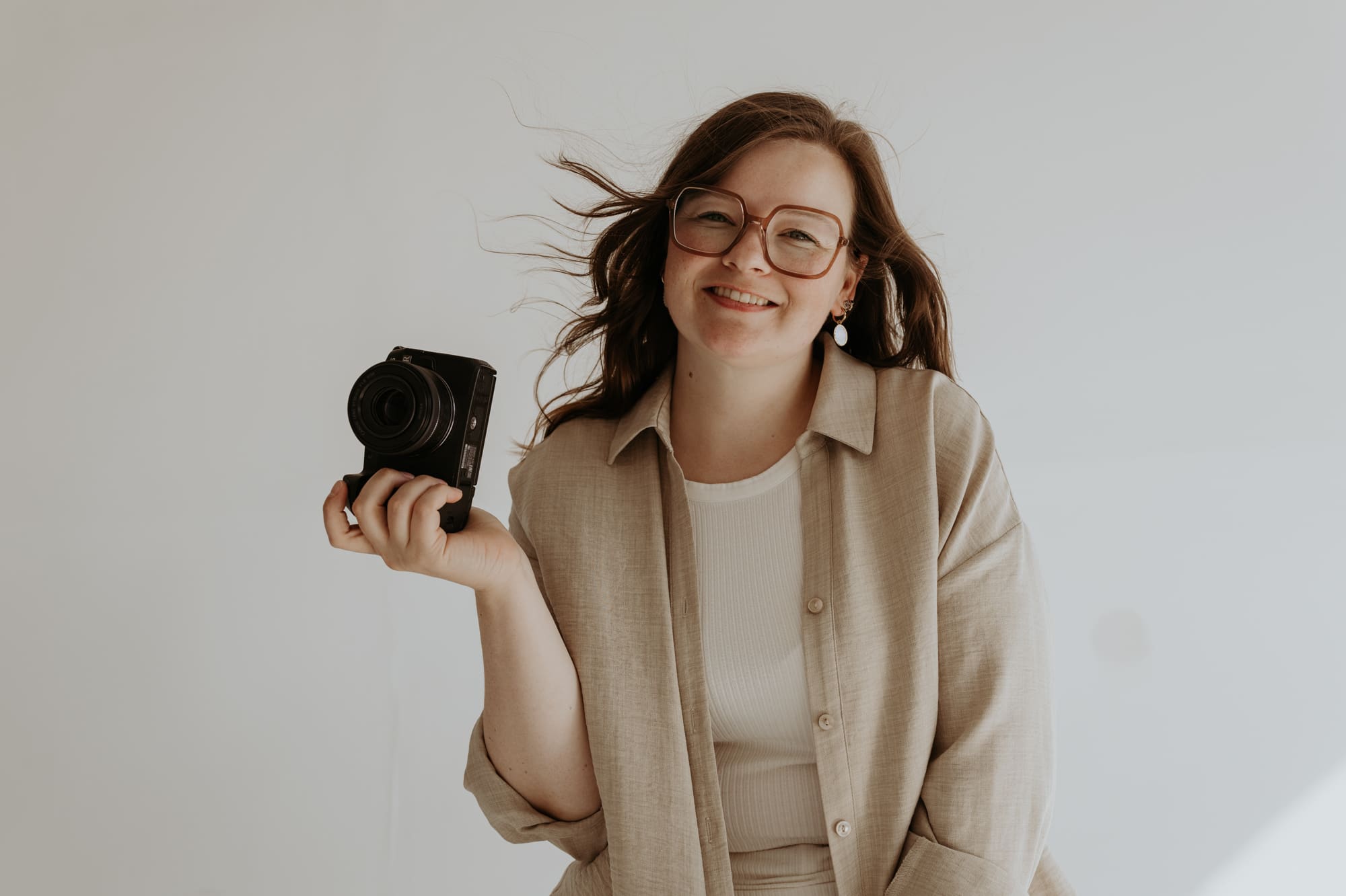 Jana Sauer Mentorin für Hochzeitsfotografinnen mit Kamera