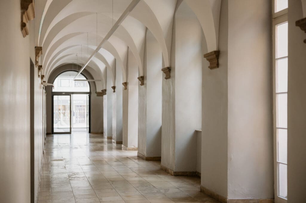 Säulengang im Rathaus Brühl